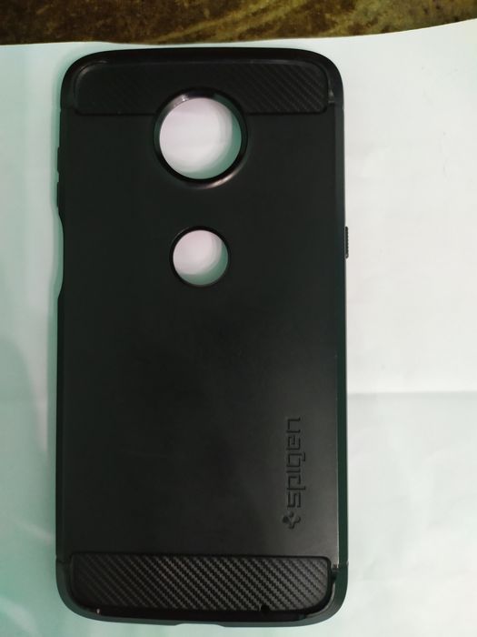Продам телефон Motorola moto z3 4/64 + Spigen