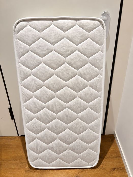 Colchão de Berço Viscoelástico 117x57 cm – Usado