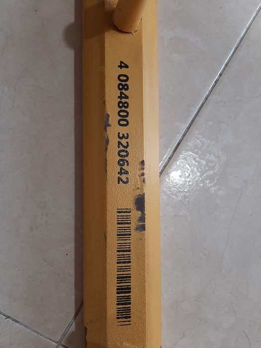Cabide em forma de Lápis NOVO.