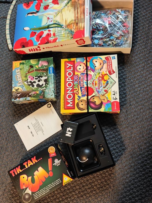 Sprzedam gry i puzzle monopoly junior
