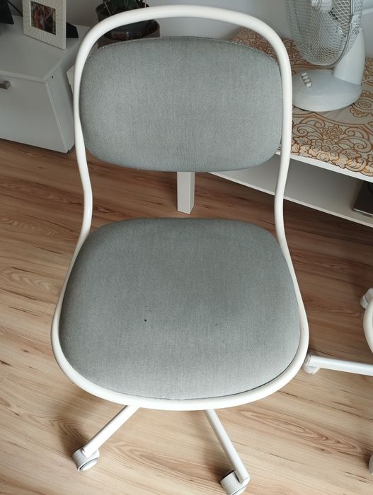Sprzedam 2 krzesła z IKEA