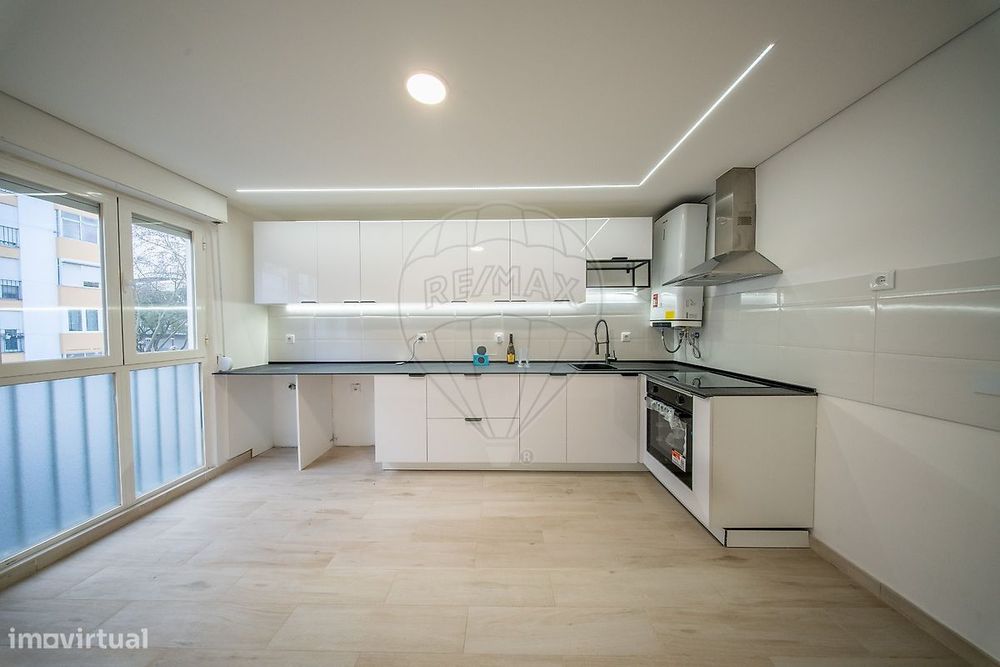 Apartamento T3 para venda — Corroios, Setúbal