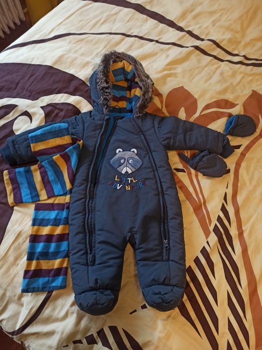 Kombinezon/śpiworek zimowy dla chłopca r. 74-86 z rękawiczkami i szali