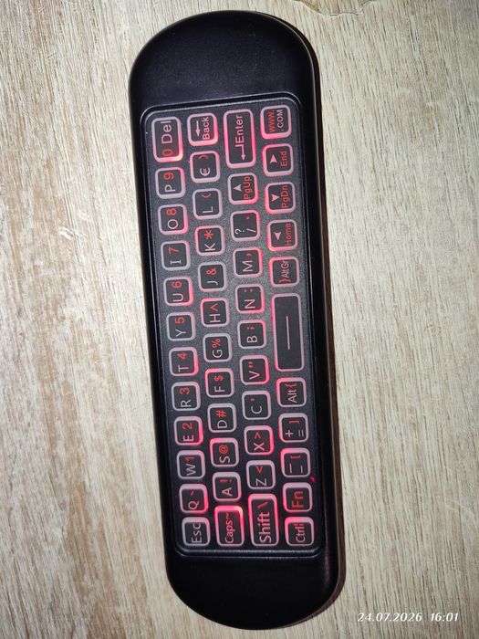 Pilot Bluetooth z podświetlaną klawiaturą
