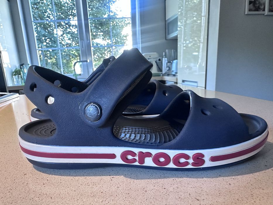 Sandały Crocs J1 32-33