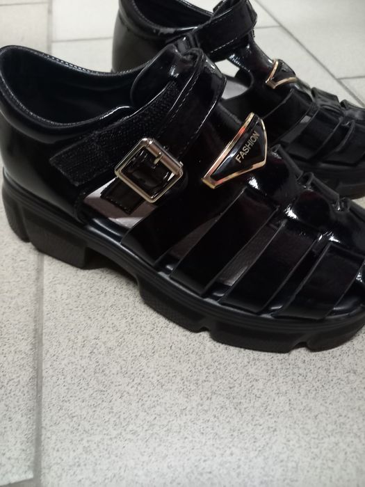 Босоніжки для дівчинки 34р