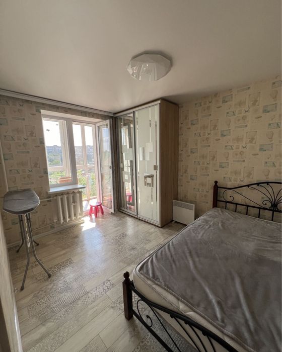 Продам шикарную  3х комнатную квартиру в районе пл освобождения