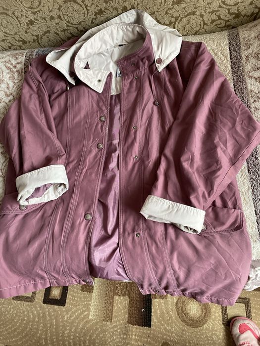 Продаєтся курточка весняна ( 350 грн )