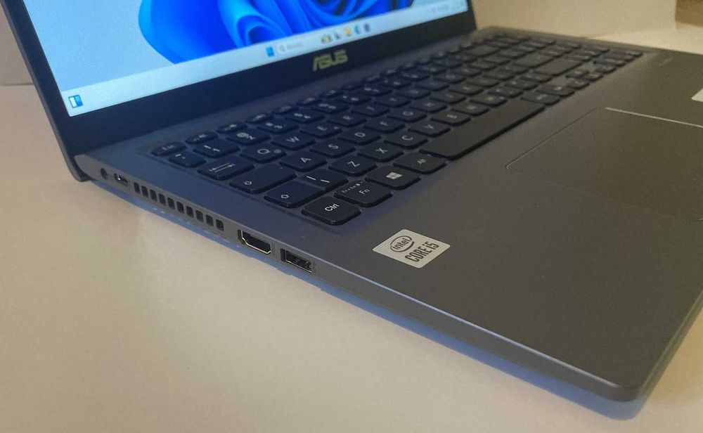 Asus X515 P1511 i5-1036g1 12/256GB 15,6' W11 Gwarancja