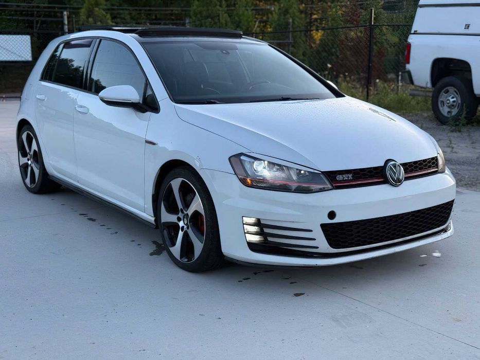 Volkswagen Golf GTI SE      2015