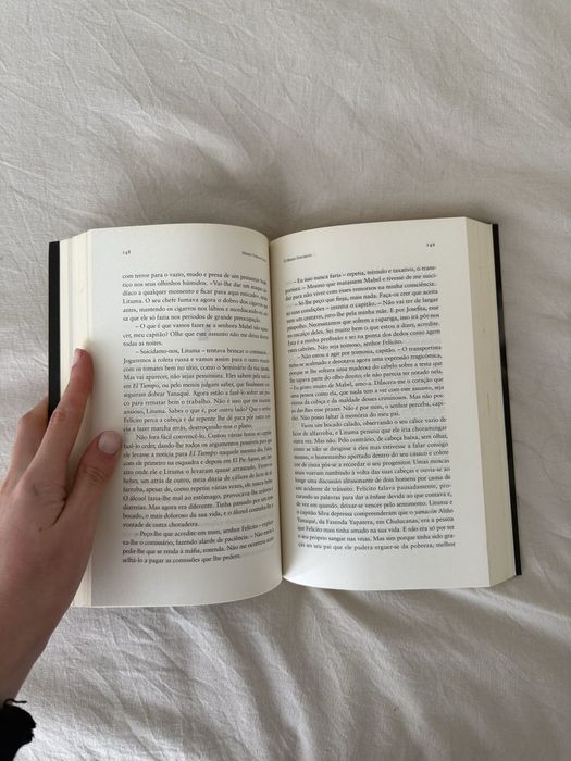 livro o herói discreto de mario vargas llosa