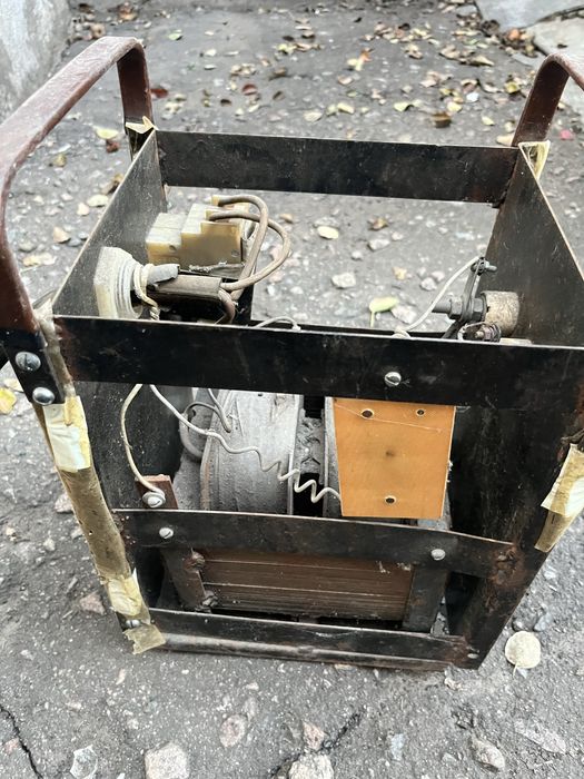 Продам сварочный аппарат на медной шине.