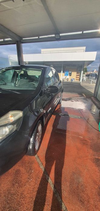 Vendo Renaul clio 1.2 eco2 2011