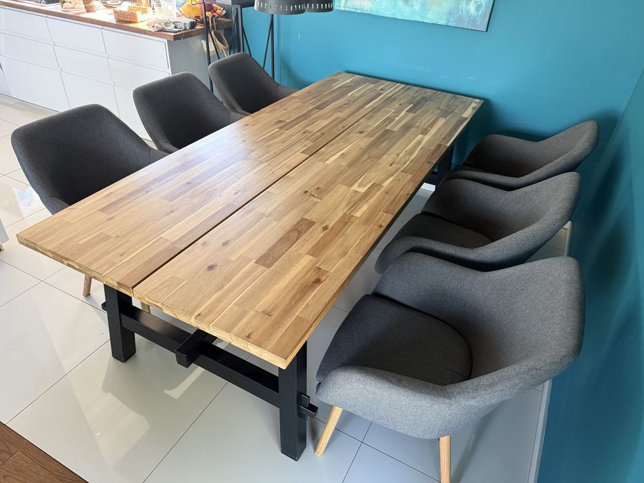 Solidny stół Ikea Skogsta plus 6 foteli