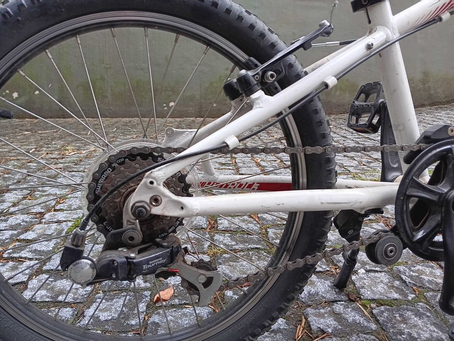 Bicicleta Specialized Criança Roda 20