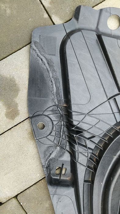 Porsche taycan 9j1 корито перед  9j1805075b,a