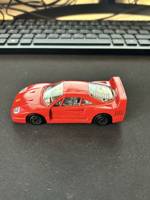Car Ferrari F40 1/43 Bburago