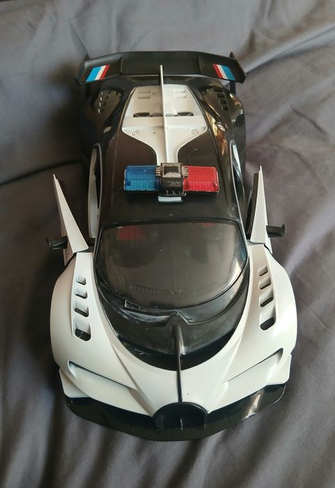 Поліцейська BUGATTI