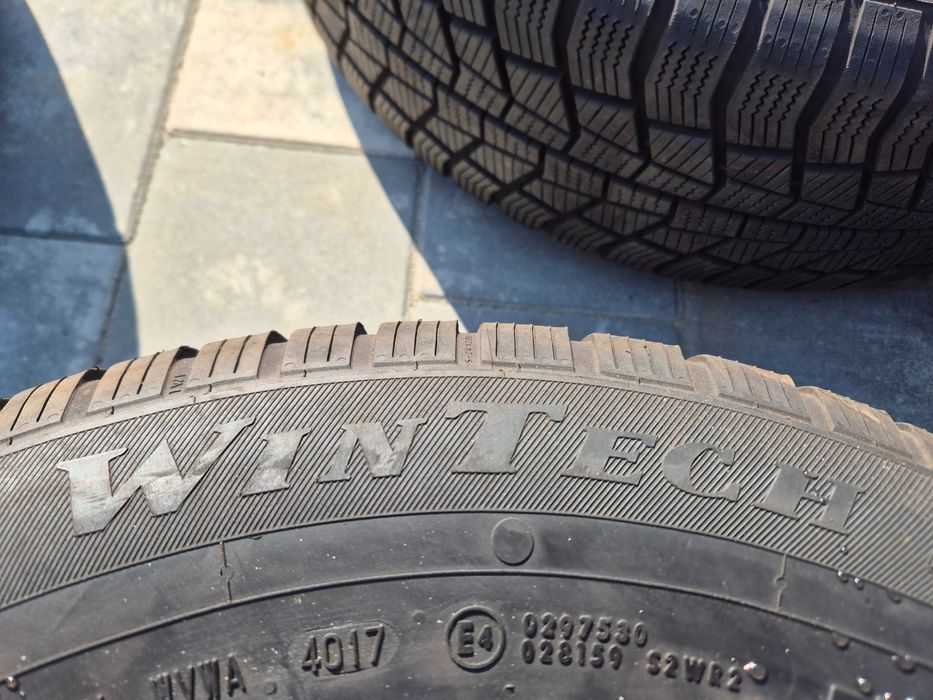 4x Viking WinTech 215/65r16 98H N2597