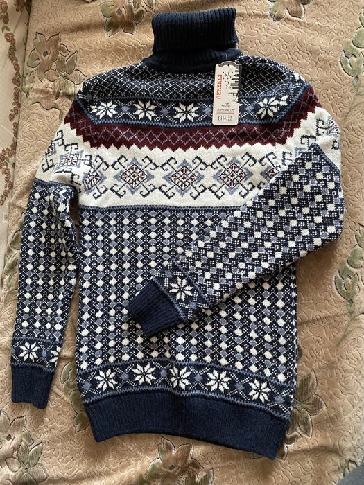 Вʼязаний светр