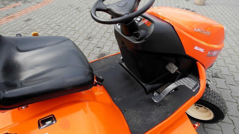 Traktorek kosiarka KUBOTA GR2120 4x4 Wspomaganie (121201.5) - Baras