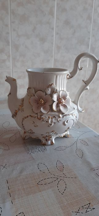 Peça em porcelana Antiguidade