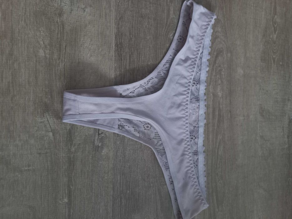 Majtki figi stringi XXL