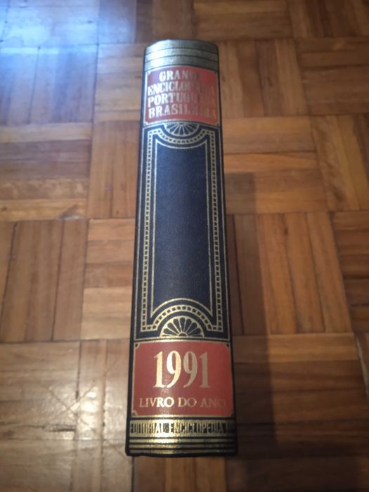Grande Enciclopédia Portuguesa e Brasileira - Livro do Ano 1991