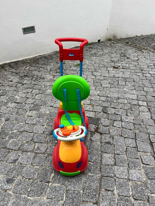 Carro Chicco 4 em 1 evolutivo