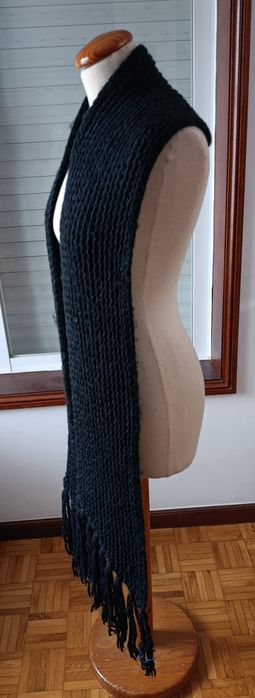 Cachecol em malha, preto - Novo

Os portes são a cargo do comprador, p