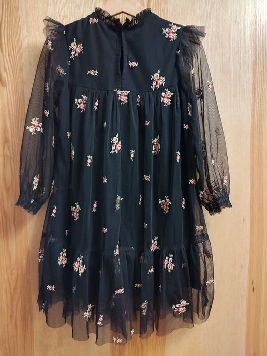 Zara piękna sukienka 116 cm