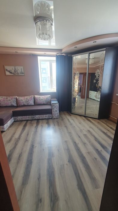 2-кімнатна квартира з меблями та технікою. Вул.Бульварна,54