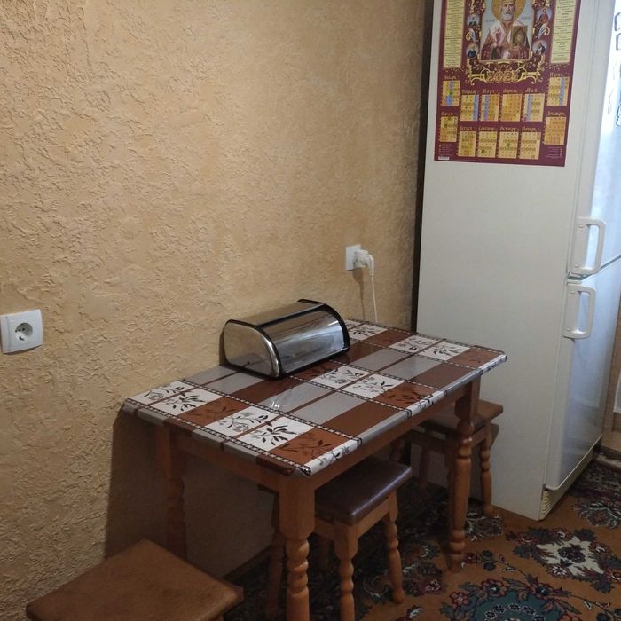 Продам квартиру 2-кімнатну