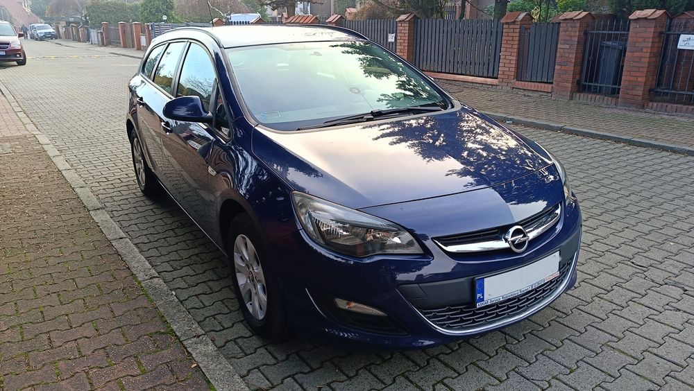 Opel Astra j 1.6 CDTI Alufelgi Navigacja Tempomat