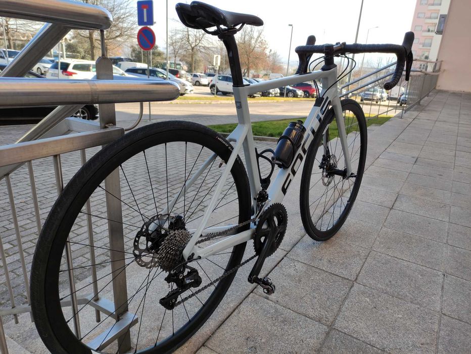 Bicicleta Focus Izalco Max DI 8.6 Carbono