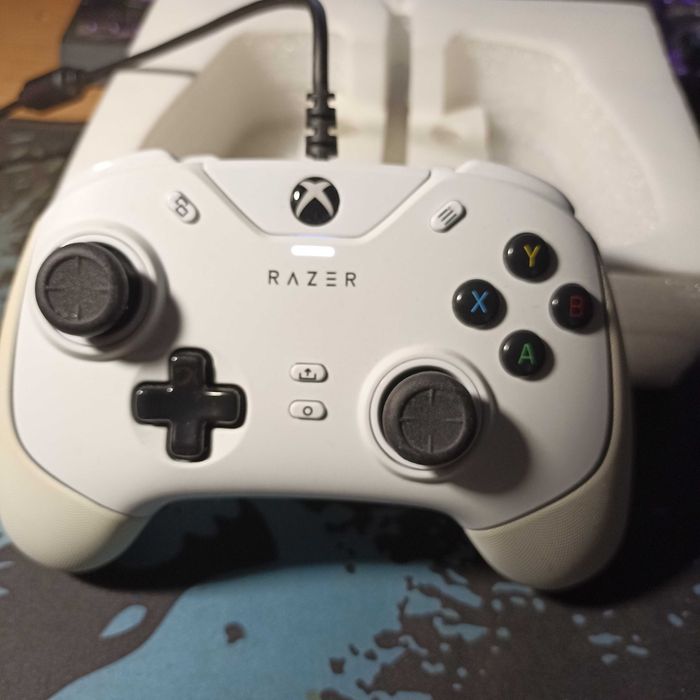 Геймпад Razer Wolverine V2