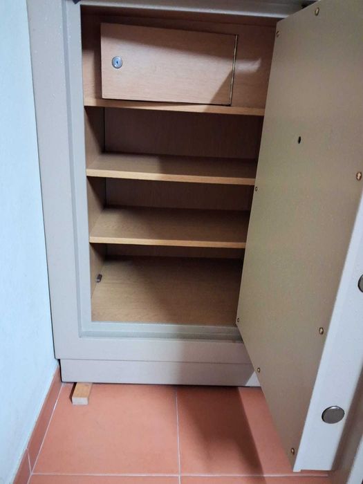 Cofre de alta segurança 54cmX62cmX95cm