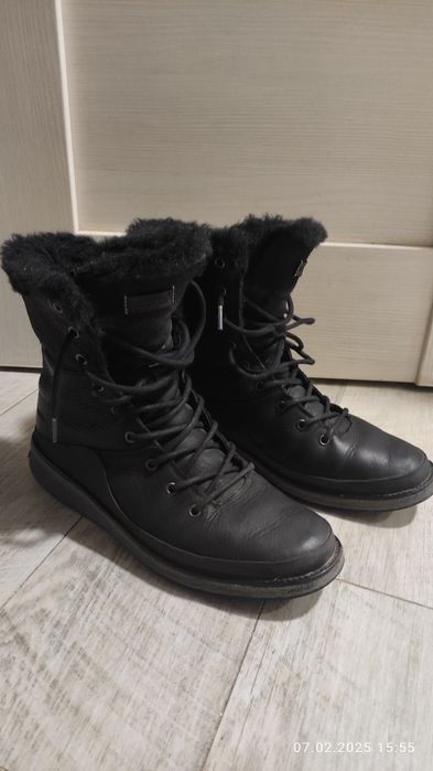 Чобітки жіночі Merrell ( оригінал ) натуральна шкіра.  Зараз у Львові.