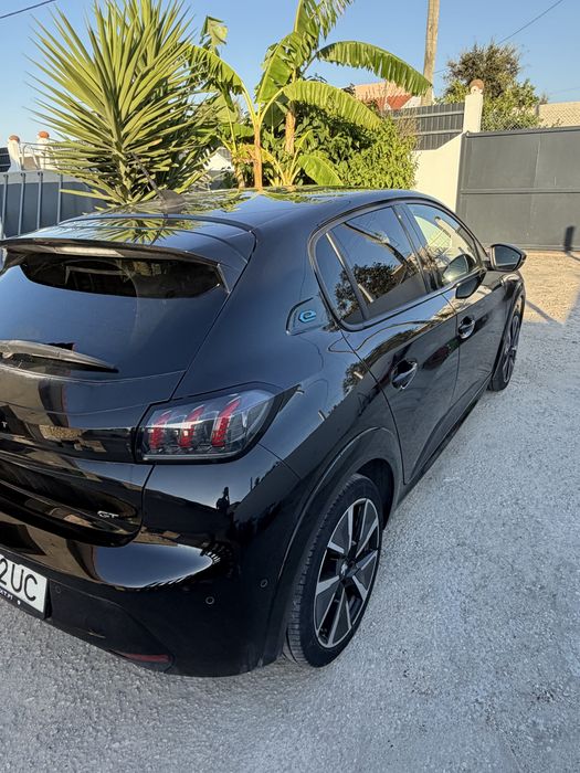 Peugeot e-208 GT Line Preto 2021