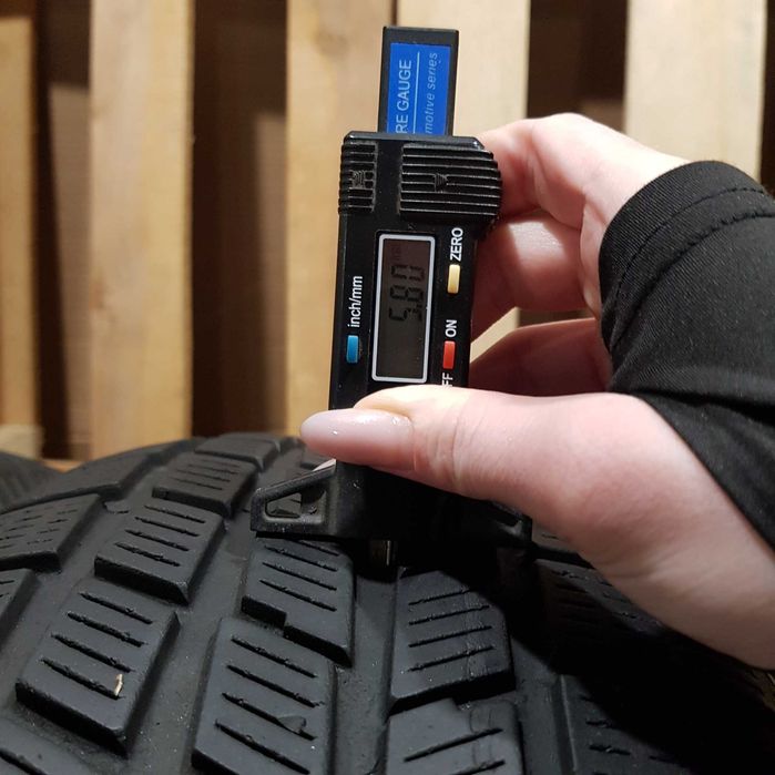 Pirelli  205/55/16 5.5мм Шини Зимові (2шт) з Європи б/в