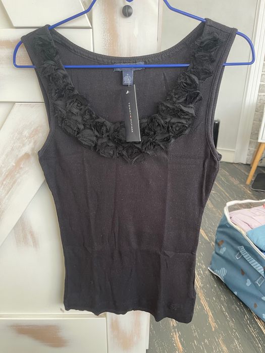 Tommy Hilfiger original. Майка трикотаж в рубчик с жабо. Р М