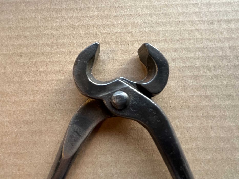 Turquês antiga inglesa com garra marca Elliott-Lucas Ltd