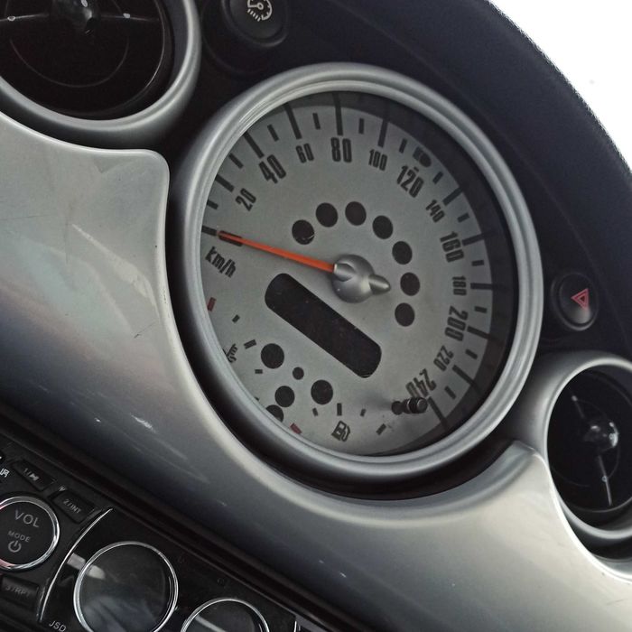 Mini Cooper R50 2002 года. Кожа