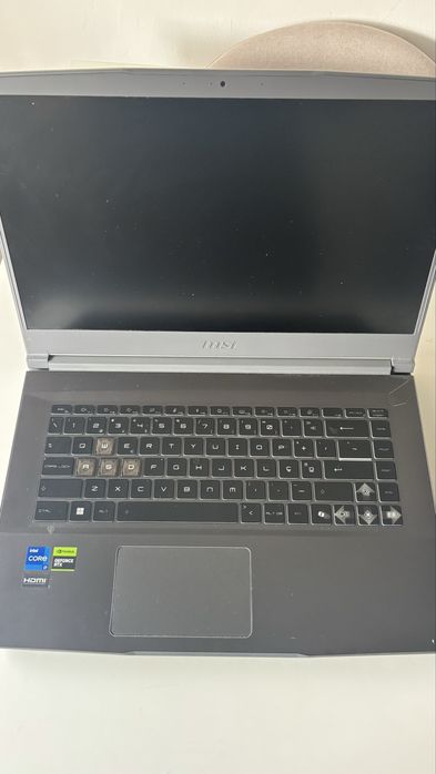 Portatil gaminga MSI