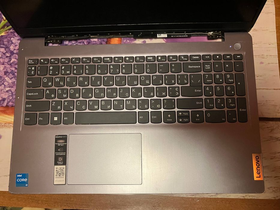 Ноутбук/лептоп Lenovo IdeaPad 3 15IAU7 (не запускається)