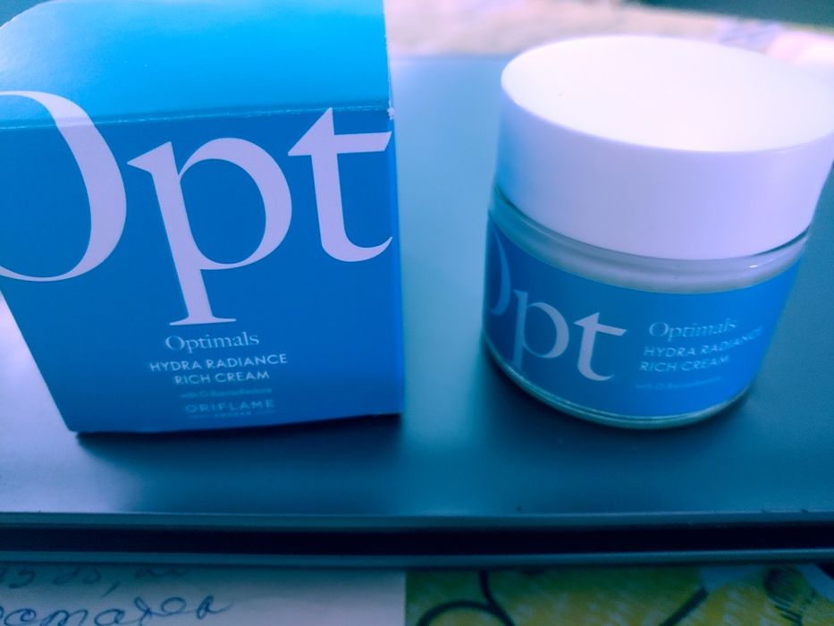 Продам крем для лица  Optimals  Hydra  radiance  rich  crem