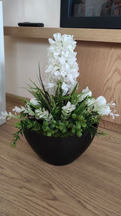 Stroik wiosenny, kompozycja wiosenna, ozdoba, dekoracja