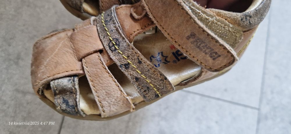 Sandałki 22 Primigi i trampki Kmins 23