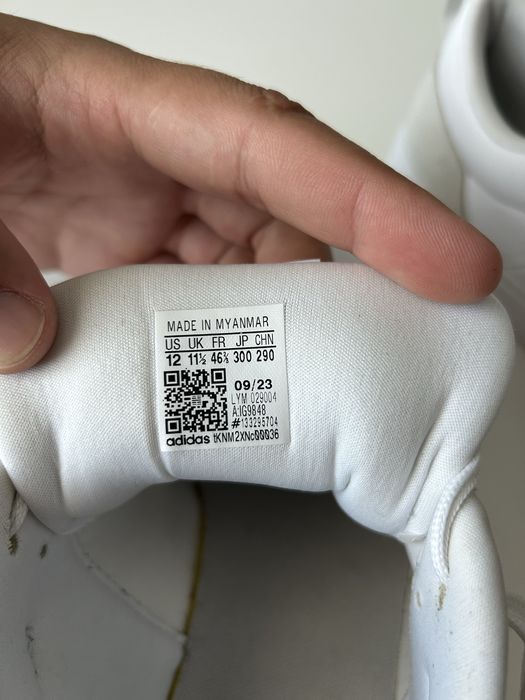 Продам кросівки adidas 46