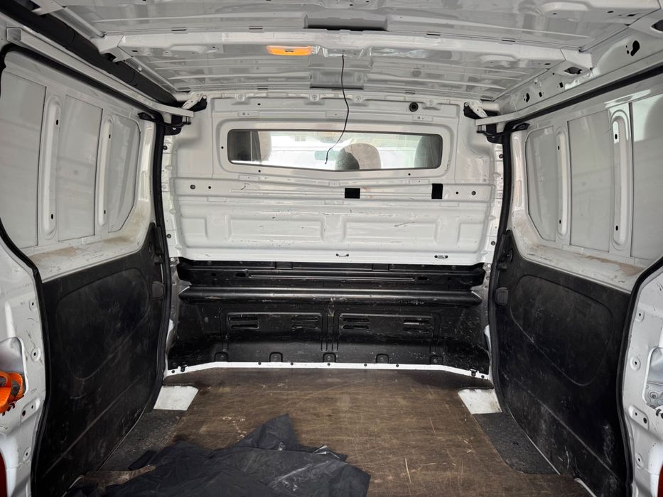 Opel vivaro iva dedutivel duas portas laterais